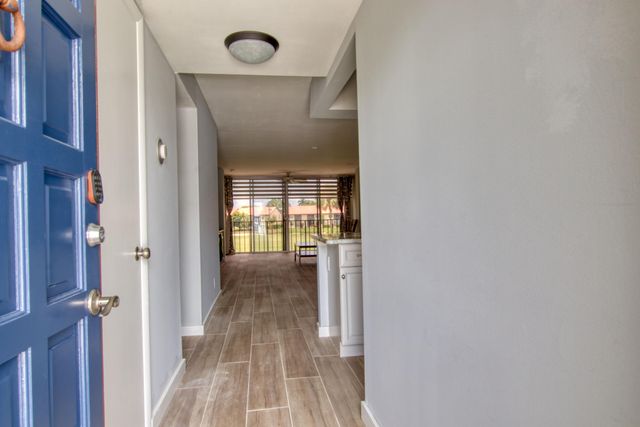 4471 Luxemburg Court 206, Lake Worth, FL 33467