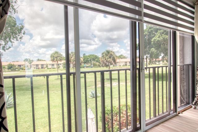 4471 Luxemburg Court 206, Lake Worth, FL 33467