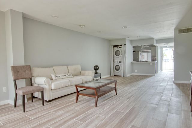 4471 Luxemburg Court 206, Lake Worth, FL 33467