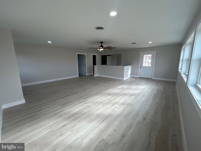 1133 GAYMAN RD, Chambersburg, PA 17202