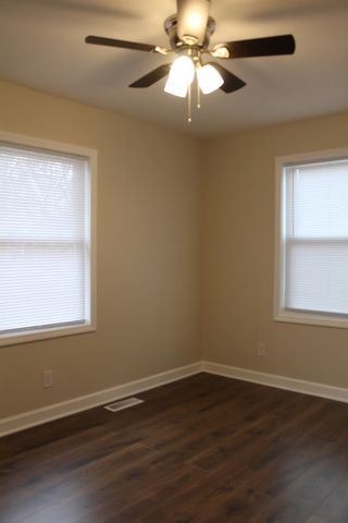 689 Bent Street, Elgin, IL 60120