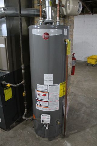 689 Bent Street, Elgin, IL 60120