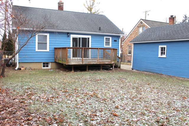 689 Bent Street, Elgin, IL 60120