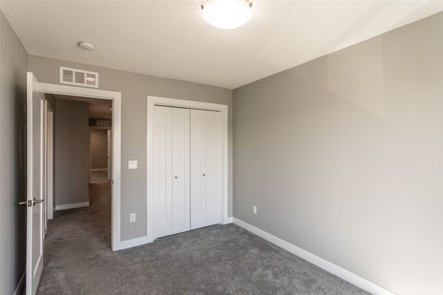 610 SE Westown Parkway, Waukee, IA 50263