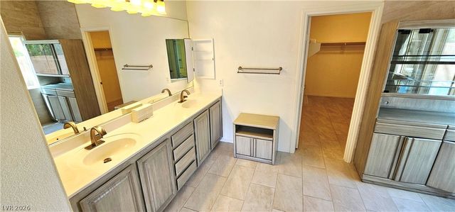 8229 Flowing Rapids Court, Las Vegas, NV 89131