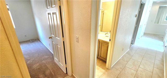 8229 Flowing Rapids Court, Las Vegas, NV 89131