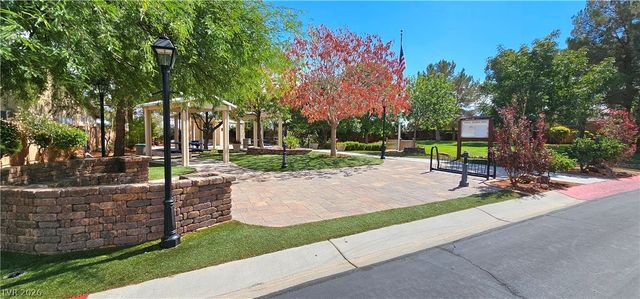 8229 Flowing Rapids Court, Las Vegas, NV 89131