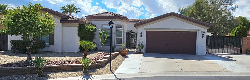 8229 Flowing Rapids Court, Las Vegas, NV 89131 — photo 2