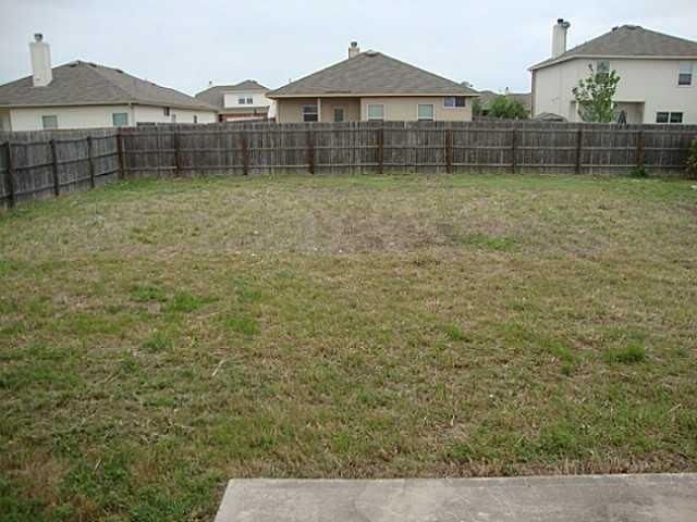 128 Phillips ST, Hutto, TX 78634