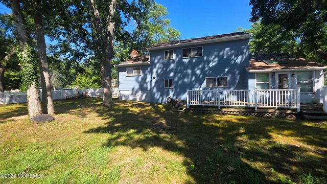 59 Oak Ridge Parkway, Toms River, NJ 08755