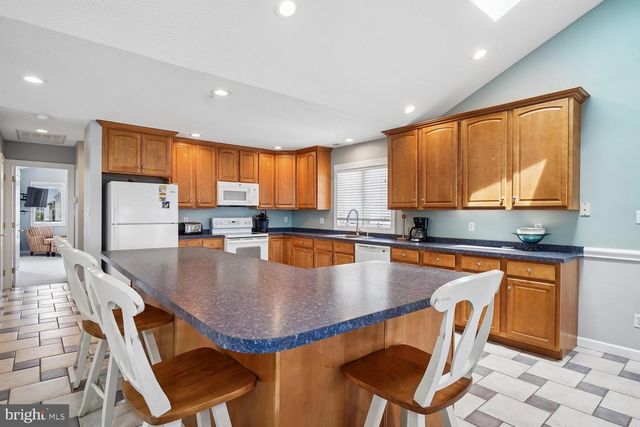 214 2ND ST, Bethany Beach, DE 19930