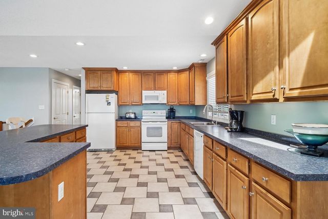 214 2ND ST, Bethany Beach, DE 19930