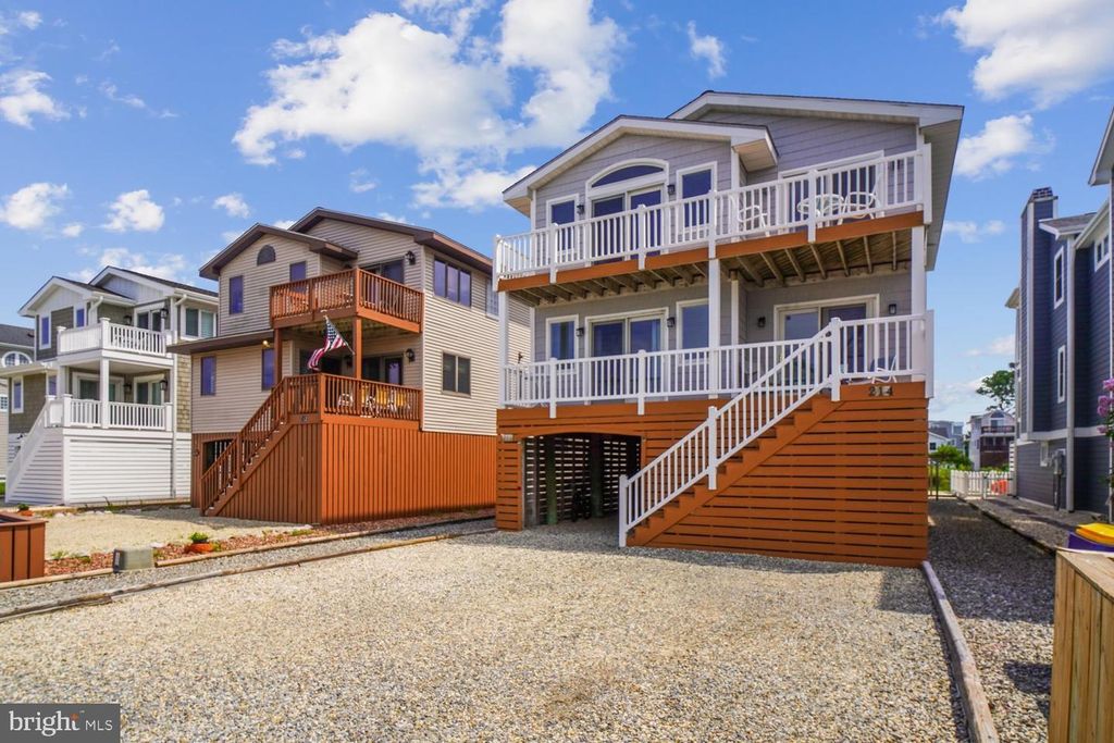 214 2ND ST, Bethany Beach, DE 19930