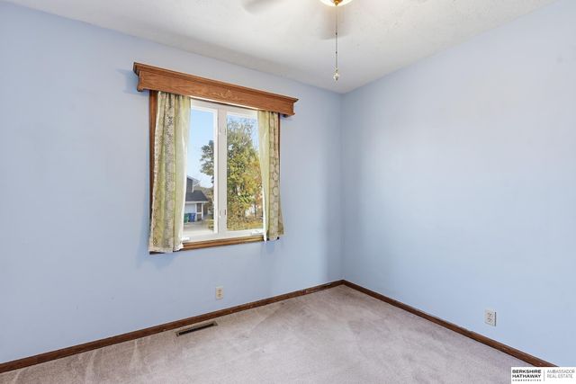 14010 S 35th Street, Bellevue, NE 68123