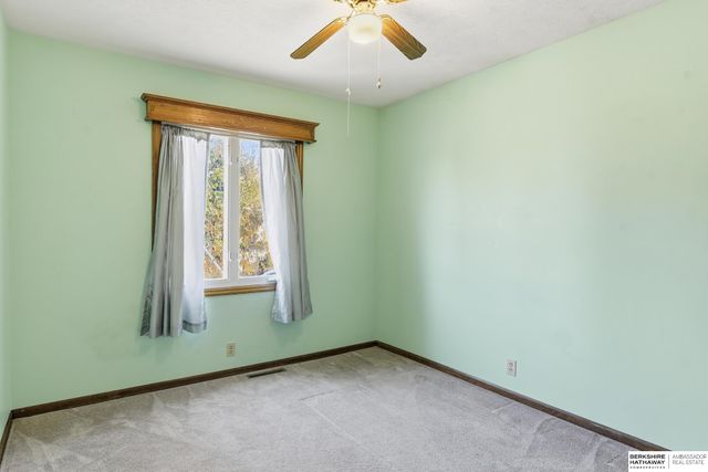 14010 S 35th Street, Bellevue, NE 68123