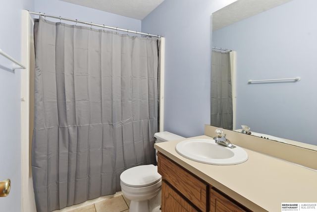 14010 S 35th Street, Bellevue, NE 68123