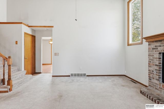 14010 S 35th Street, Bellevue, NE 68123