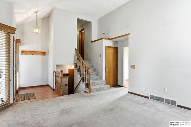 14010 S 35th Street, Bellevue, NE 68123