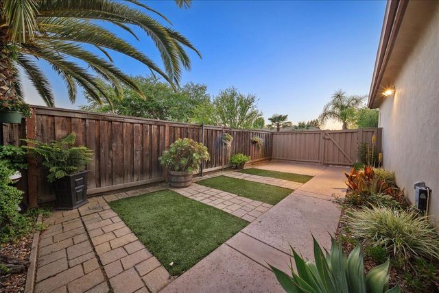 3813 Westchester Dr, Roseville, CA 95747