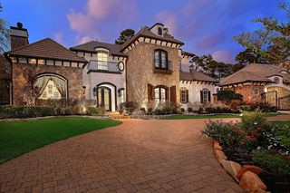 43 N Lamerie Way, The Woodlands, TX 77382