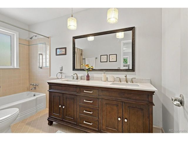 546 W Lake Ave, Littleton, CO 80120