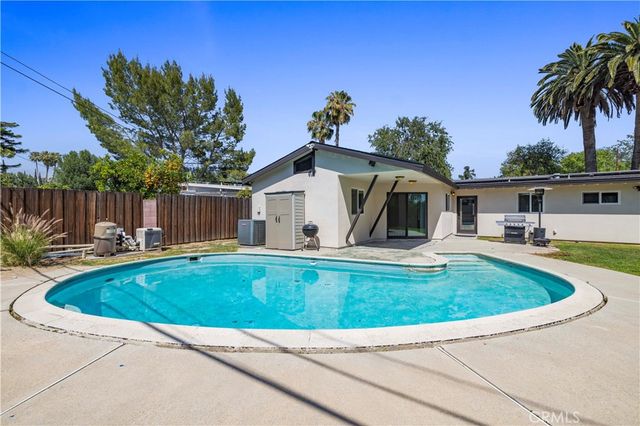 7701 Rhea Avenue, Reseda, CA 91335