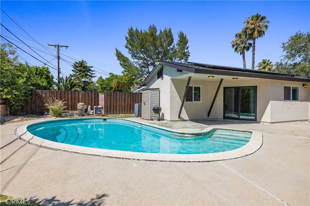 7701 Rhea Avenue, Reseda, CA 91335