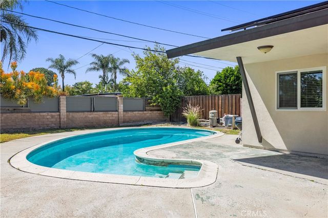 7701 Rhea Avenue, Reseda, CA 91335