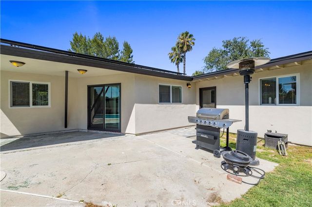 7701 Rhea Avenue, Reseda, CA 91335
