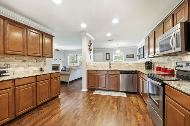 1011 Benwick Rd, Hendersonville, TN 37075