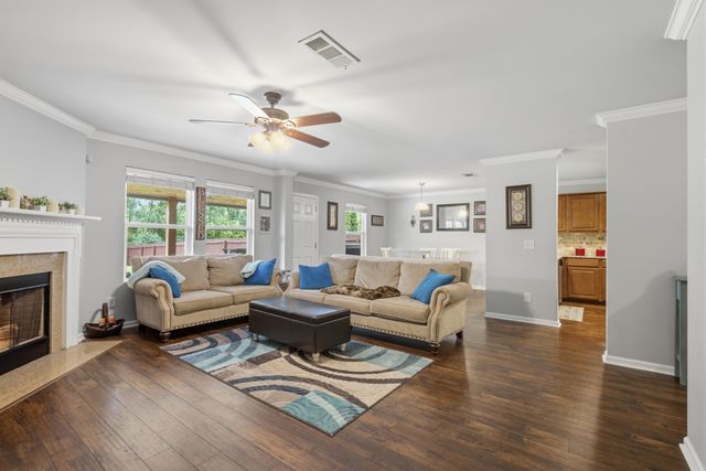 1011 Benwick Rd, Hendersonville, TN 37075