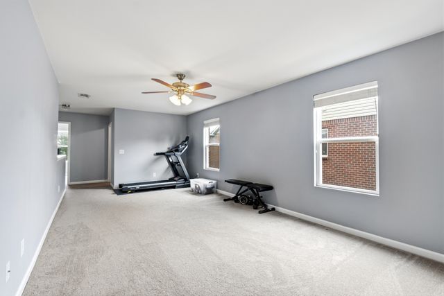1011 Benwick Rd, Hendersonville, TN 37075