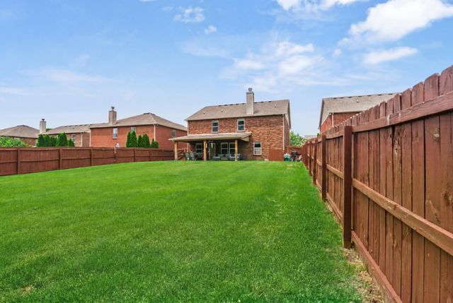 1011 Benwick Rd, Hendersonville, TN 37075