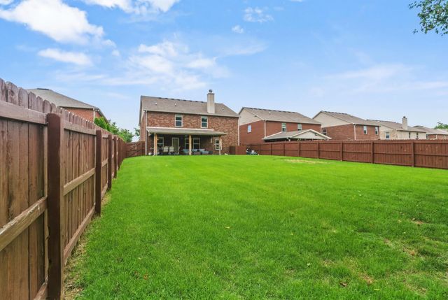 1011 Benwick Rd, Hendersonville, TN 37075
