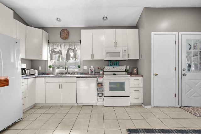 907 Chestnut Street, Cadillac, MI 49601