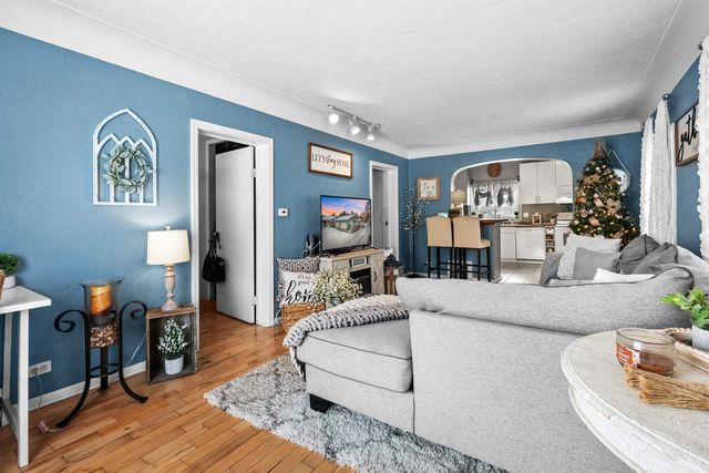 907 Chestnut Street, Cadillac, MI 49601