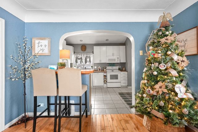 907 Chestnut Street, Cadillac, MI 49601