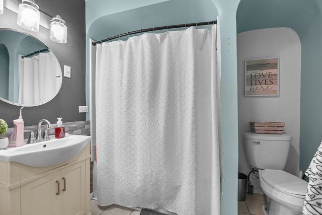 907 Chestnut Street, Cadillac, MI 49601