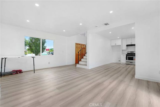 13260 Winfield, Panorama City, CA 91402