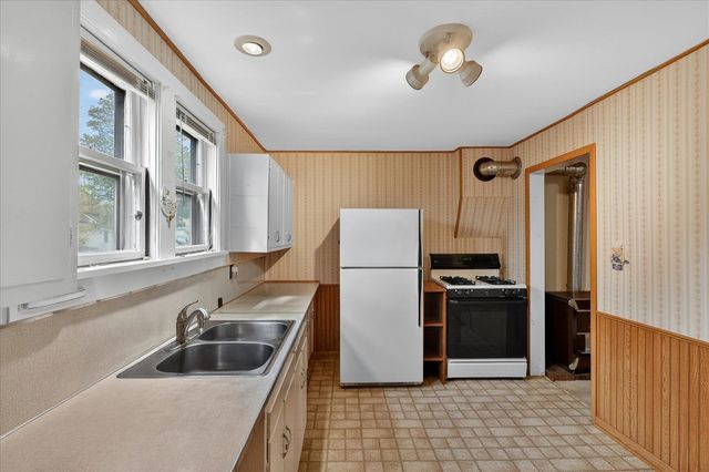 124 Washington Street, Sparta, MI 49345
