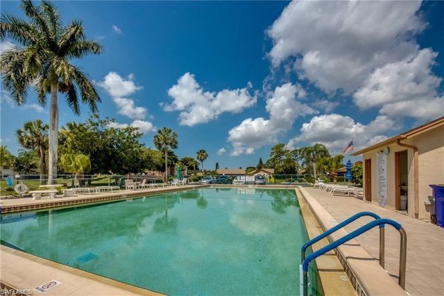 6337 Royal Woods DR, Fort Myers, FL 33908