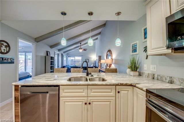 6337 Royal Woods DR, Fort Myers, FL 33908