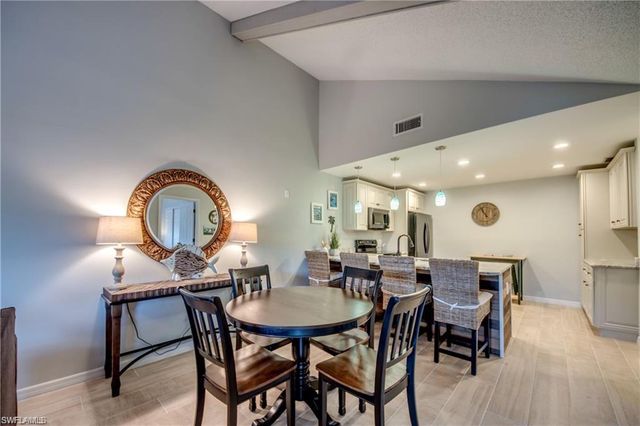 6337 Royal Woods DR, Fort Myers, FL 33908