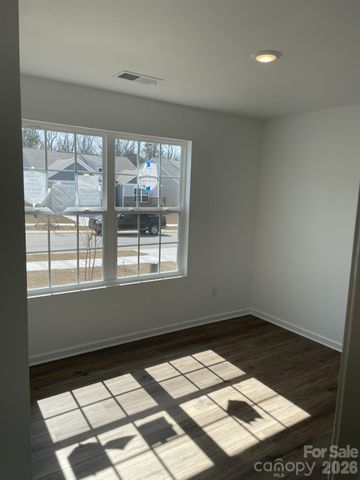 252 W 18th Street, Kannapolis, NC 28081