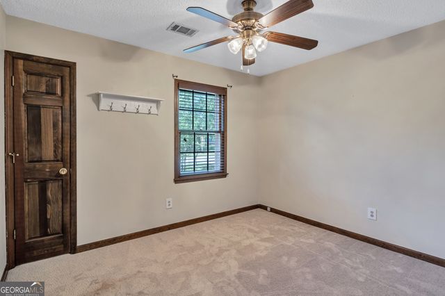 230 Mapledale Trail, Sharpsburg, GA 30277