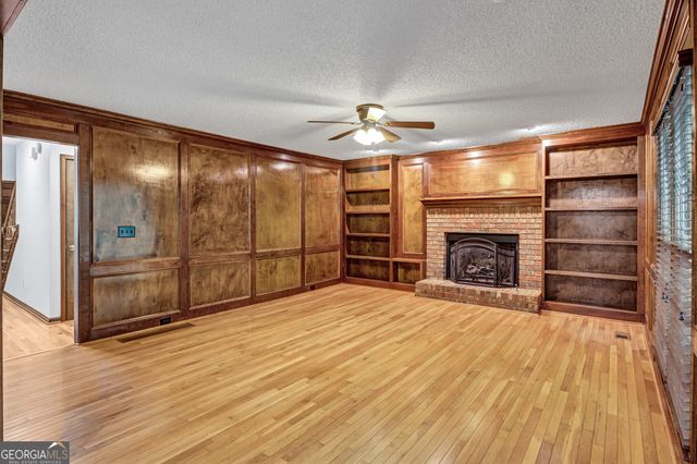 230 Mapledale Trail, Sharpsburg, GA 30277