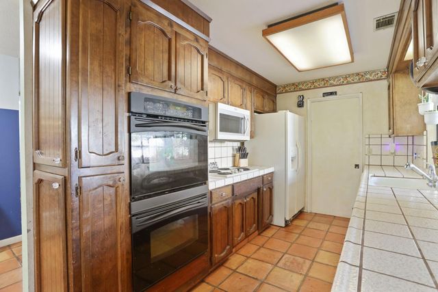 2962 Smoke Tree Cir, Stockton, CA 95209