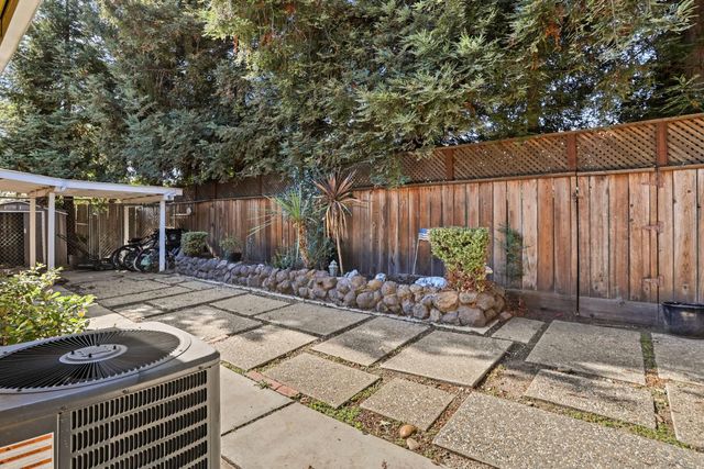 2962 Smoke Tree Cir, Stockton, CA 95209