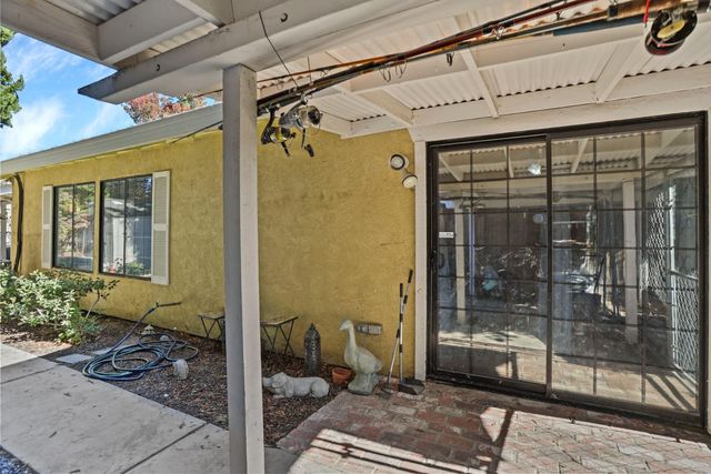 2962 Smoke Tree Cir, Stockton, CA 95209