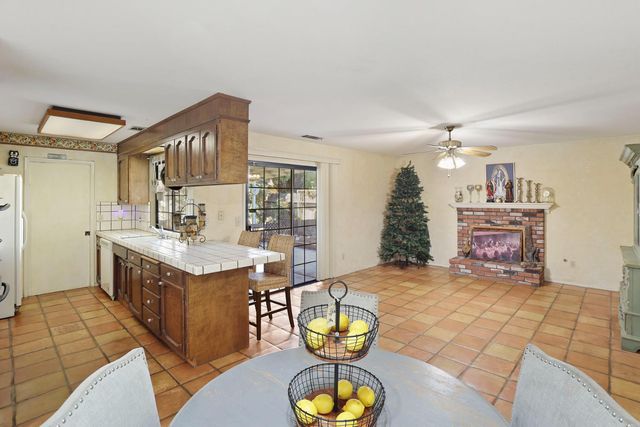 2962 Smoke Tree Cir, Stockton, CA 95209